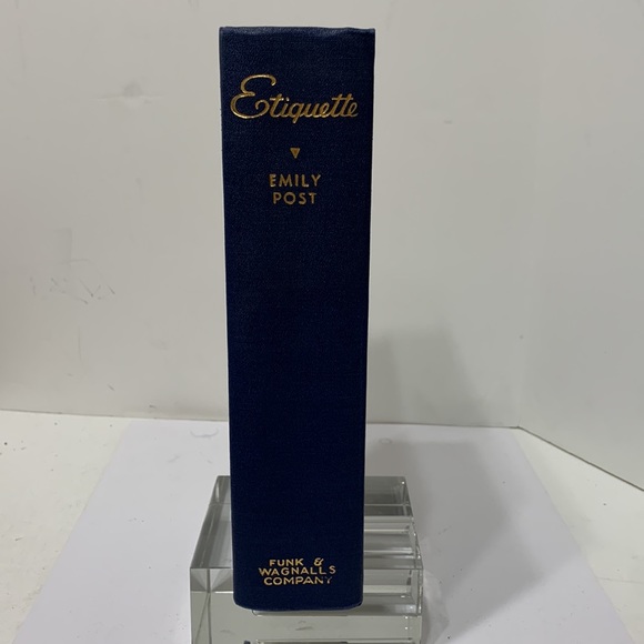 ETIQUETTE Complete New Edition 1939 with dust jacket - Picture 8 of 17